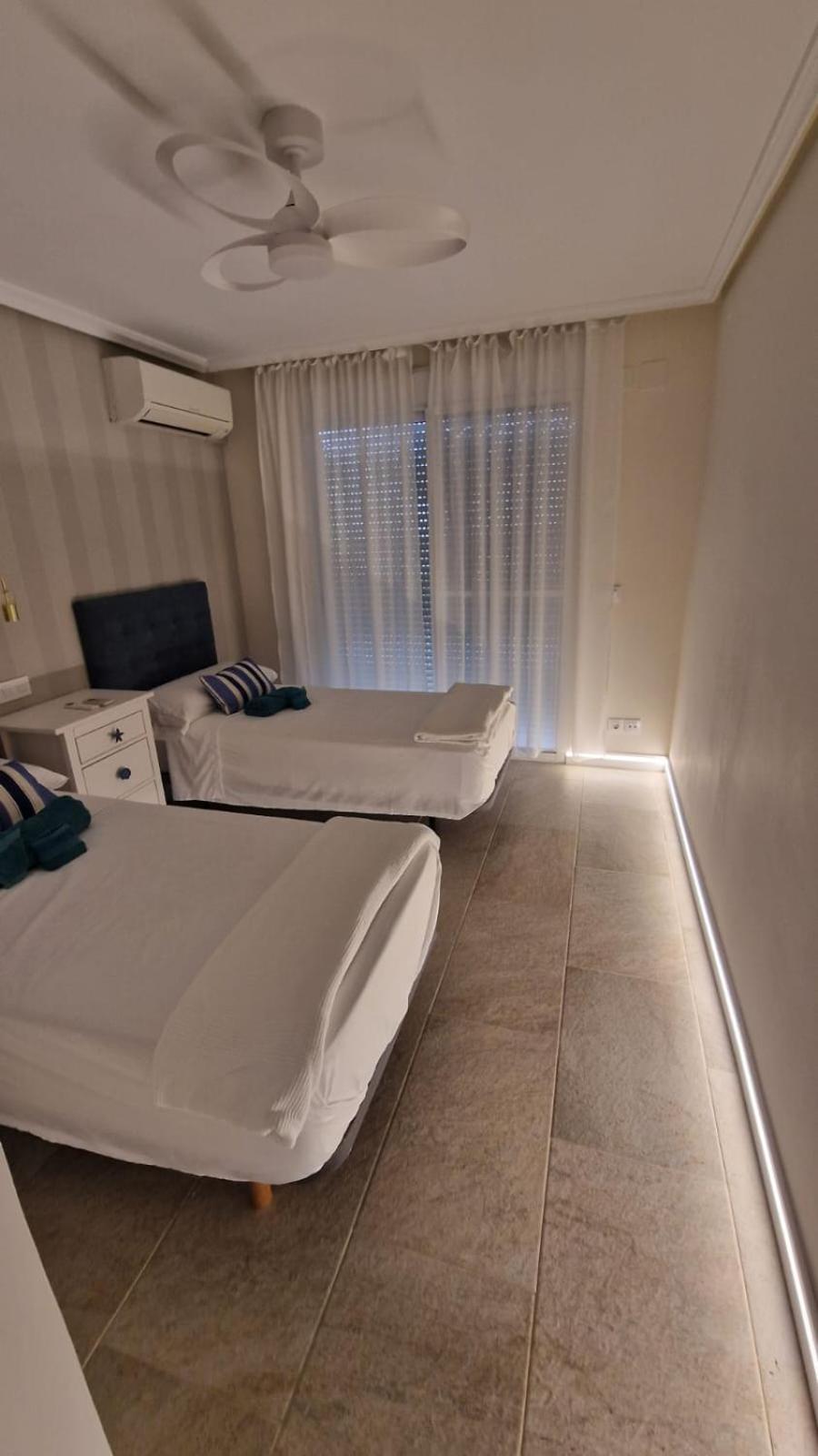 Beachfront Vila Valencia Luaran gambar