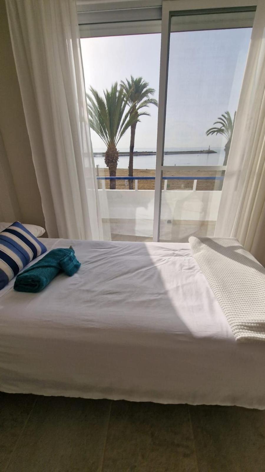 Beachfront Vila Valencia Luaran gambar